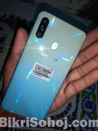 Samsung Galaxy m40